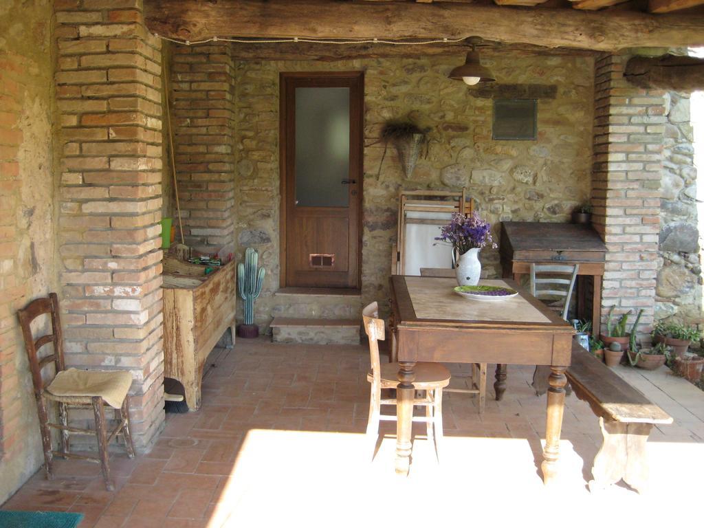 Agriturismo Il Casalino Pari Exterior foto