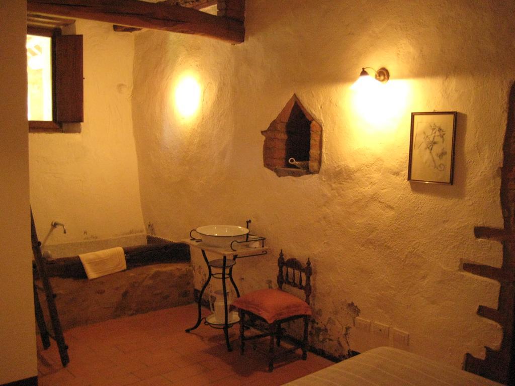 Agriturismo Il Casalino Pari Exterior foto